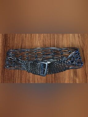 NWT Black leather Suzi Roher belt, sz M
